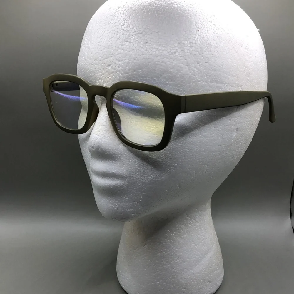 Curated bundle 9 trendy fashion sunglasses variety of brands and styles.